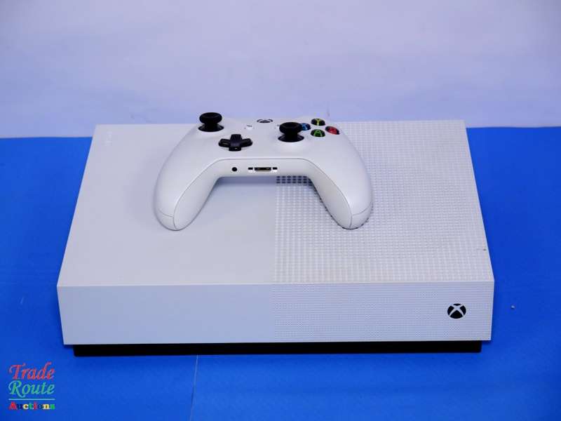 Xbox One S All-Digital Edition (WHITE) 1TB + 1 Controller (WHITE) - 1681 ALL DIGITAL