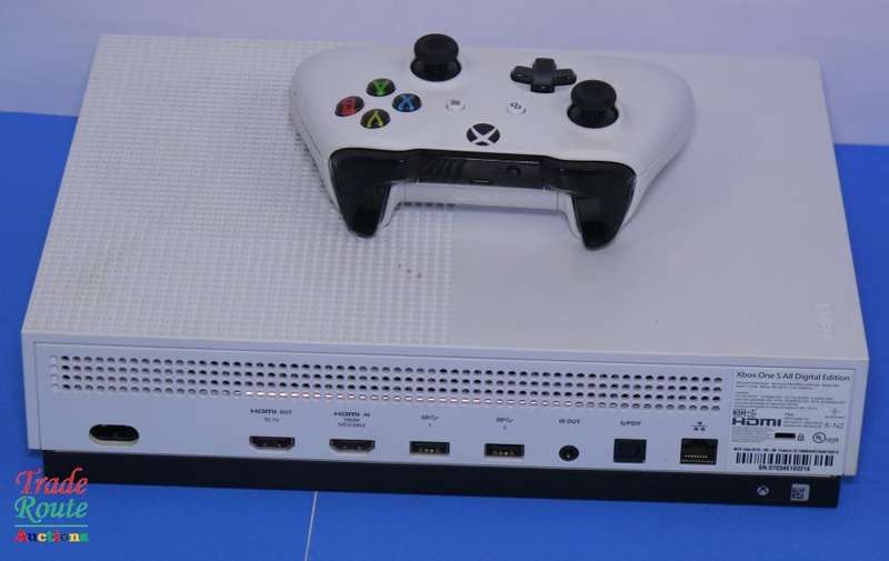 Xbox One S All-Digital Edition (WHITE) 1TB + 1 Controller (WHITE) - 1681 ALL DIGITAL