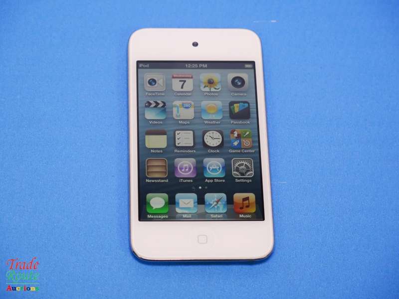 Apple iPod Touch 4th Generation White | 8GB Retina Display | MD057BT/A | A1367