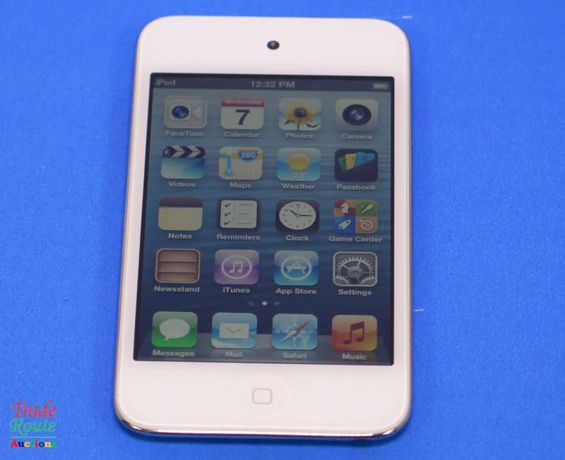 Apple iPod Touch 4th Generation White | 8GB Retina Display | MD057BT/A | A1367