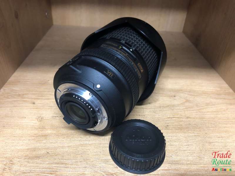 Nikon AF-S DX NIKKOR 18-300mm f/3.5-5.6G ED VR Lens