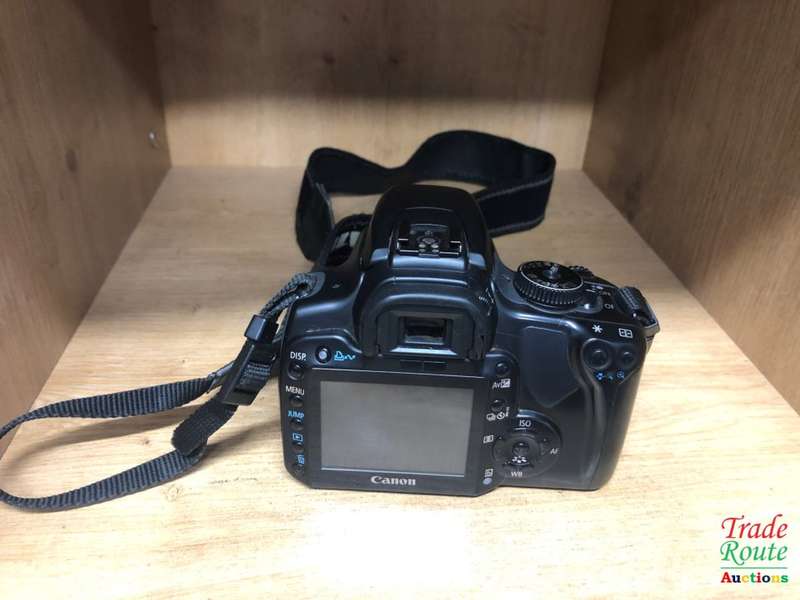 Canon EOS Digital Rebel XTi Kit 10.1-megapixel digital SLR camera with 18-55mm zoom lens (Black)