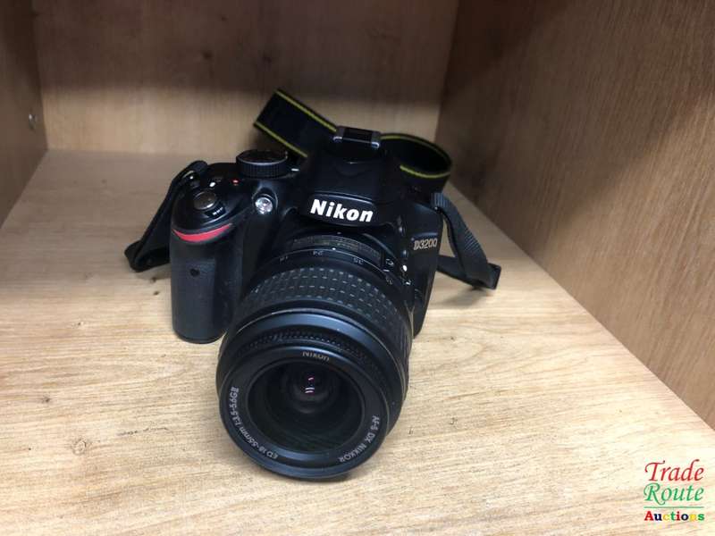 Nikon D3200 24.2 MP CMOS Digital SLR with 18-55mm f/3.5-5.6 AF-S DX NIKKOR Zoom Lens - 24.2 MP