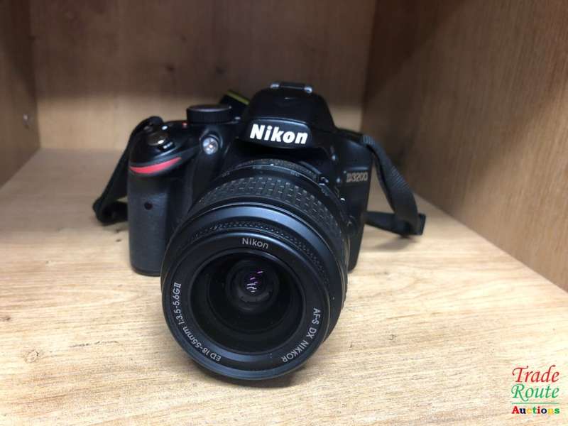 Nikon D3200 24.2 MP CMOS Digital SLR with 18-55mm f/3.5-5.6 AF-S DX NIKKOR Zoom Lens - 24.2 MP