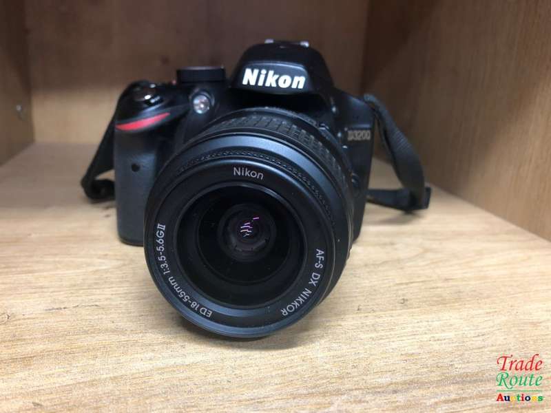 Nikon D3200 24.2 MP CMOS Digital SLR with 18-55mm f/3.5-5.6 AF-S DX NIKKOR Zoom Lens - 24.2 MP