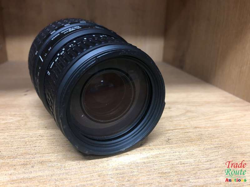 SIGMA 70-300mm DL Macro Super Telephoto Zoom Lens FOR SONY CAMERAS