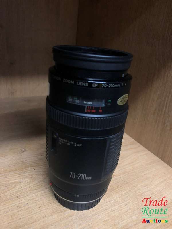Canon EF 70-210mm F/4.0 Zoom/Macro Lens *** fungus ***
