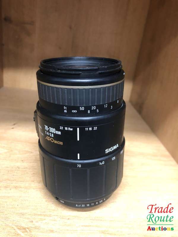 Sigma 70-300 F4-5.6 APO macro Lens [ PENTAX MOUNT ]