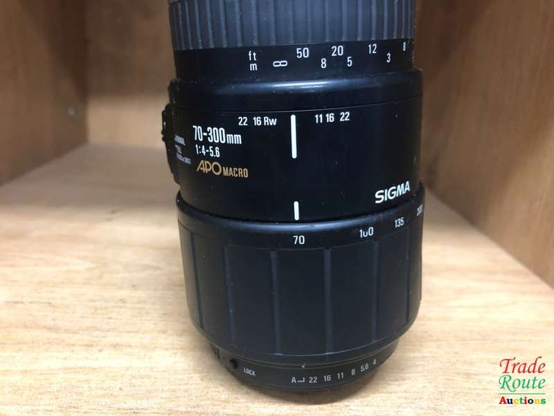 Sigma 70-300 F4-5.6 APO macro Lens [ PENTAX MOUNT ]