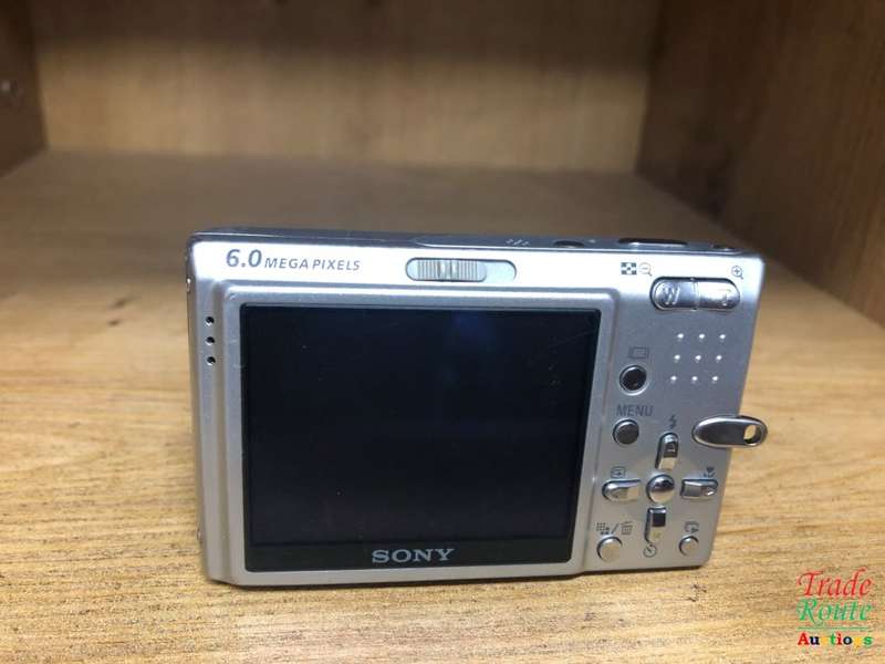 Sony Cybershot DSC-T9 6MP Digital Camera with 3x Optical Image Stabilization Zoom