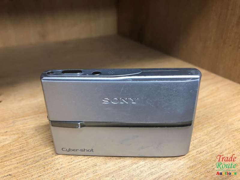 Sony Cybershot DSC-T9 6MP Digital Camera with 3x Optical Image Stabilization Zoom