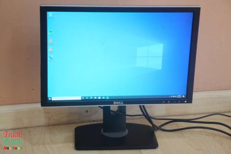 Dell 2009WT 1680 x 1050 Resolution 20" WideScreen LCD Flat Panel Computer Monitor Display