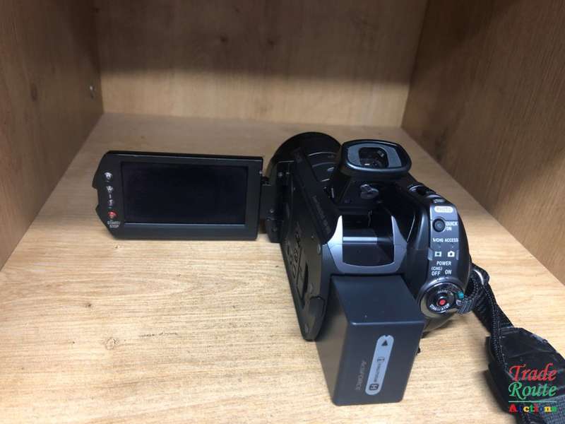 Sony HDR-SR12 120GB Hybrid HDD/Memory Stick FULL HD Camcorder Sony HDR-SR12 120GB Hybrid HDD/Memory