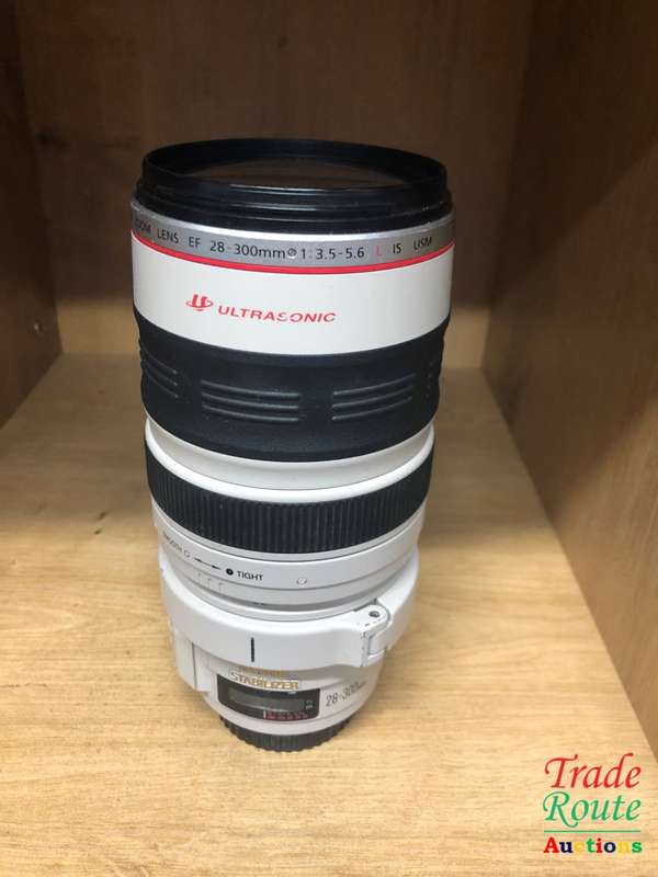 for Spares (or) Repair - Canon EF 28-300mm f/3.5-5.6L IS USM Lens