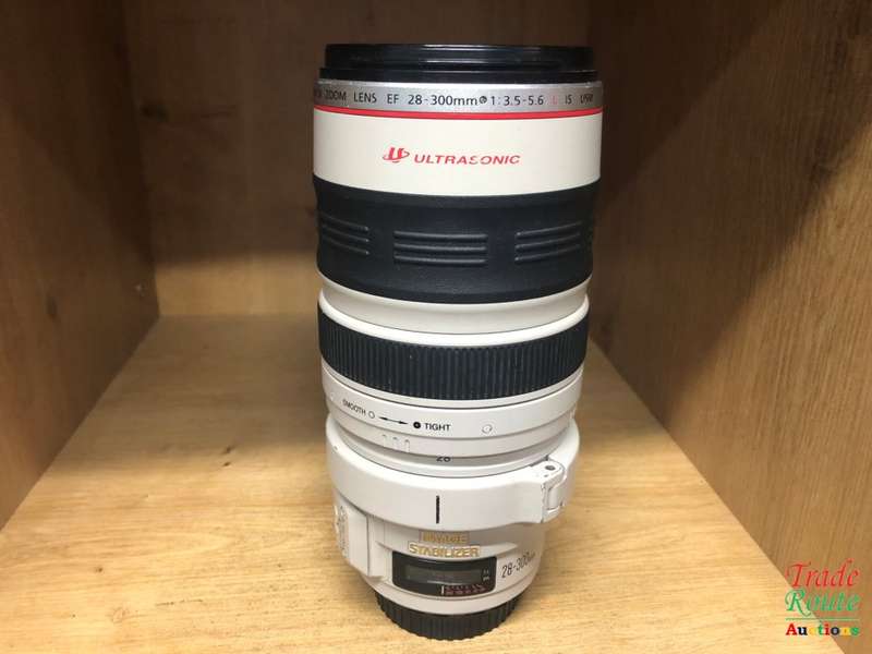 for Spares (or) Repair - Canon EF 28-300mm f/3.5-5.6L IS USM Lens