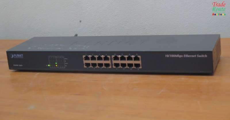 Planet Networking FNSW-1601 16-Port 10/100Mbps Ethernet Switch