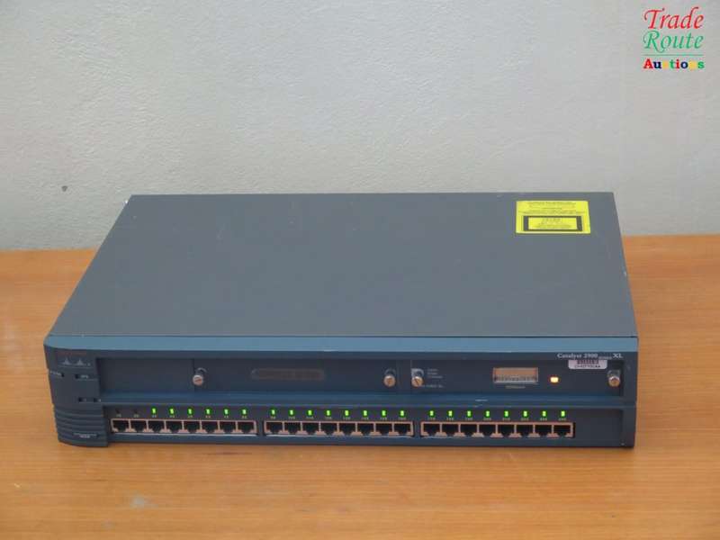 Cisco Catalyst 2900 series XL WS-C2924M 24 Port Ethernet Switch