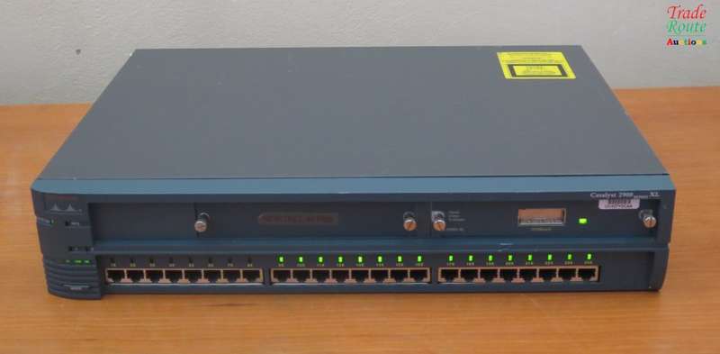 Cisco Catalyst 2900 series XL WS-C2924M 24 Port Ethernet Switch