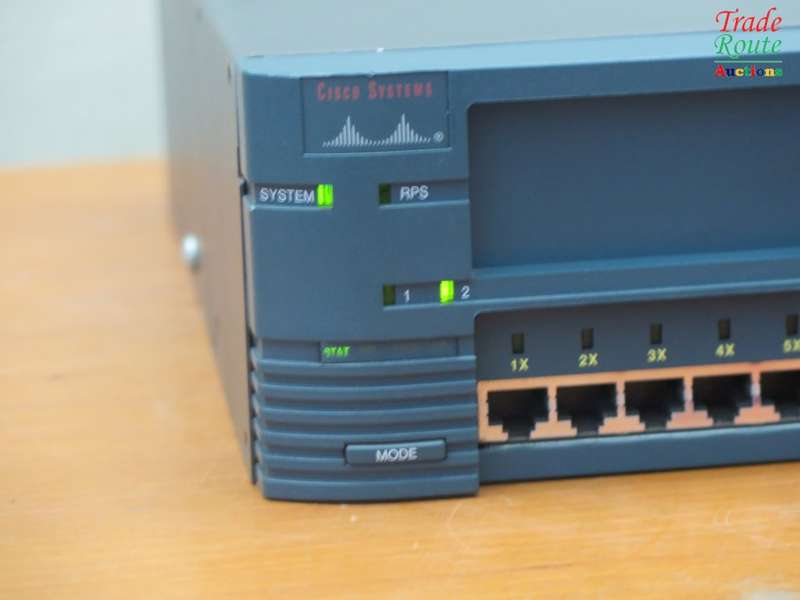 Cisco Catalyst 2900 series XL WS-C2924M 24 Port Ethernet Switch