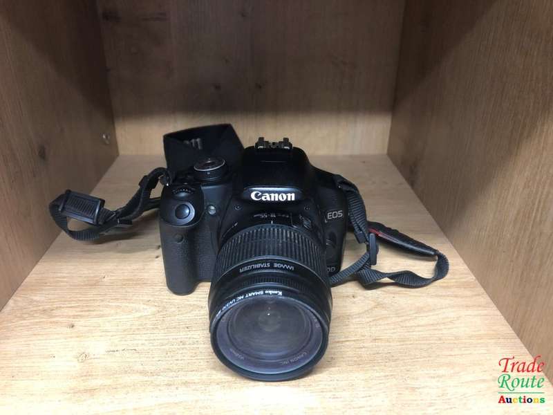Canon EOS 500D Digital SLR camera 15.1 Megapixels FULL HD + Canon 18-55mm Lens KIT