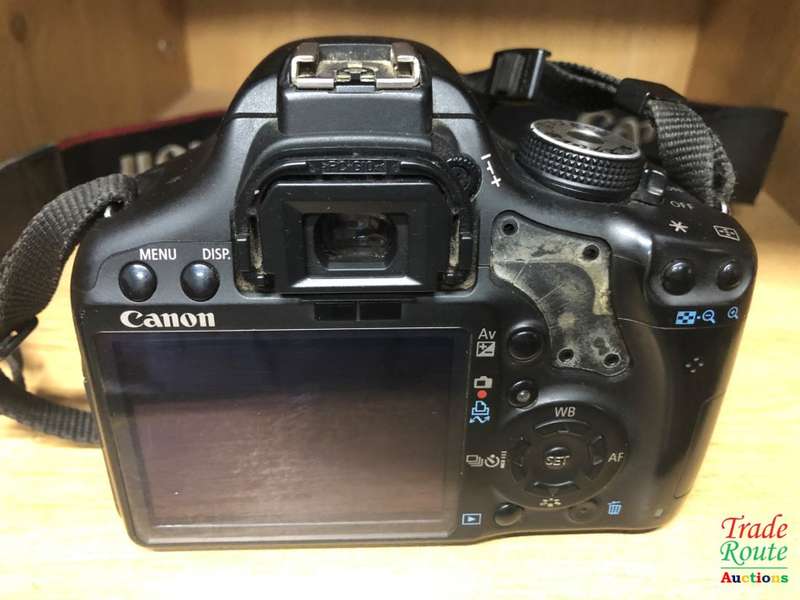 Canon EOS 500D Digital SLR camera 15.1 Megapixels FULL HD + Canon 18-55mm Lens KIT