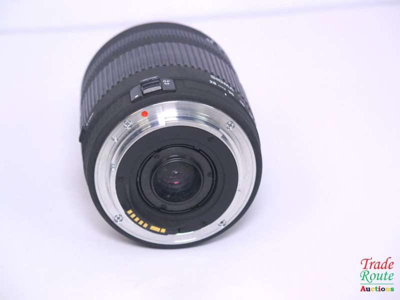 for spares / repair - SIGMA  DG 28-300mm F3.5-6.3 LENS for CANON Cameras