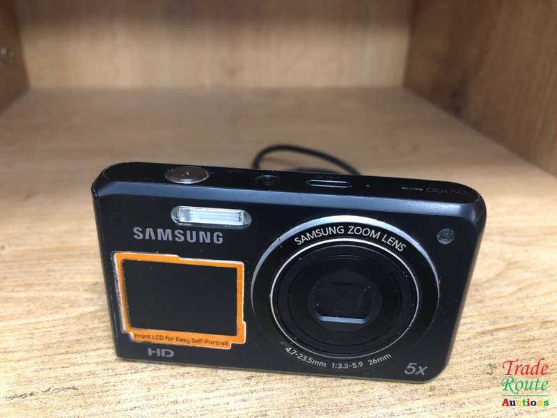 Samsung DV100 Dual View Digital Camera 16.1 Mega pixels with 5x Optical Zoom