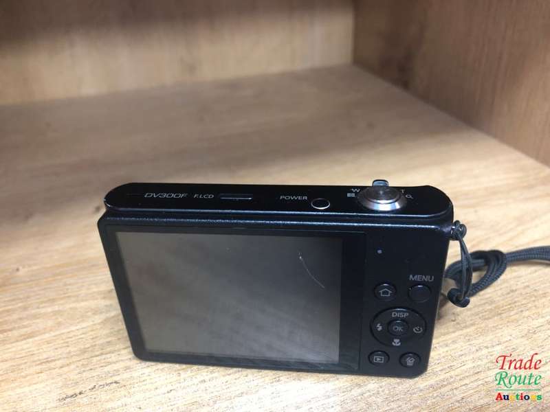 Samsung DV300F SMART Compact Digital Camera - Black (16.0MP, 5x Optical Zoom) 3.0 inch LCD