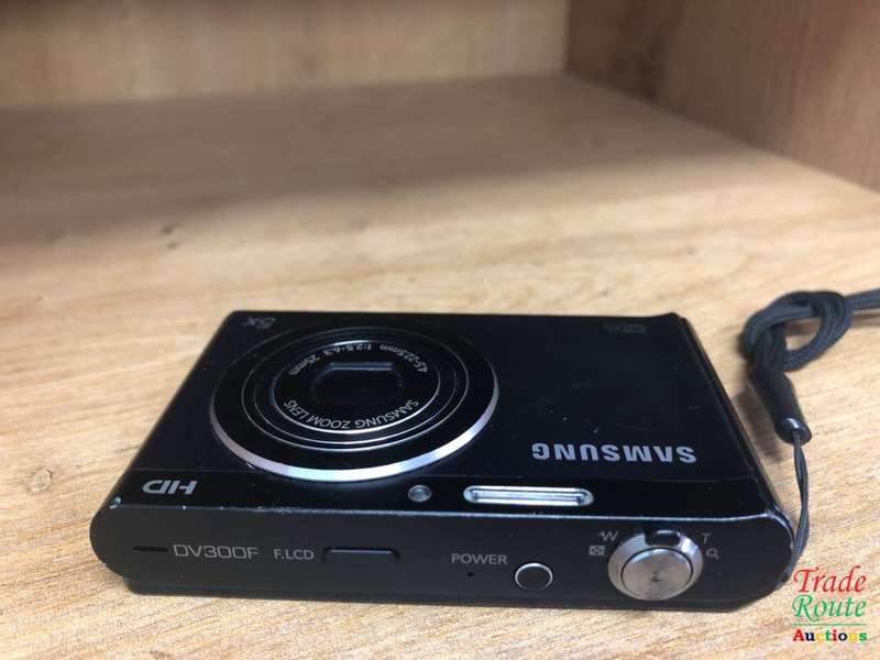 Samsung DV300F SMART Compact Digital Camera - Black (16.0MP, 5x Optical Zoom) 3.0 inch LCD