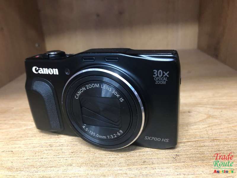 Canon PowerShot SX700 HS 16.1MP Digital Camera  FULL HD 30X OPTICAL ZOOM - WiFi