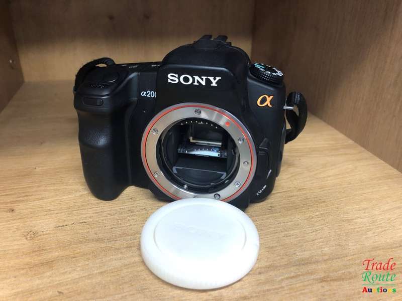 SONY ALPHA A200 DSLR PROFESSIONAL DIGITAL CAMERA BODY  [FOREIGN LANGUAGE MENU]