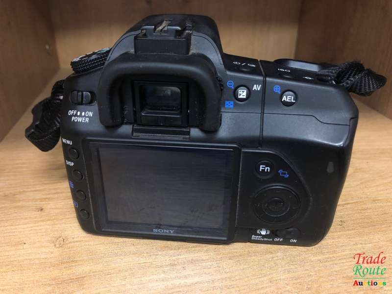 SONY ALPHA A200 DSLR PROFESSIONAL DIGITAL CAMERA BODY  [FOREIGN LANGUAGE MENU]