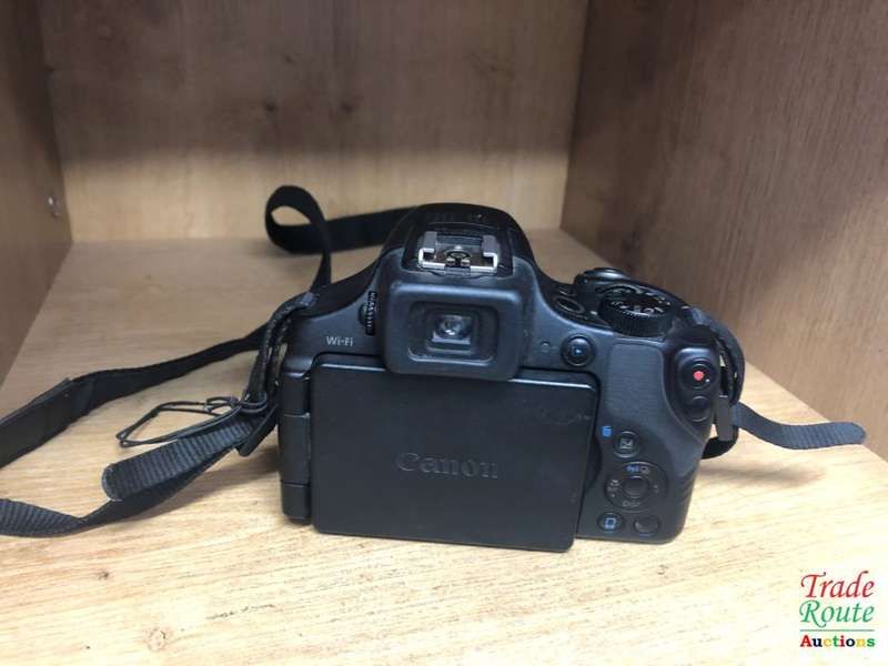 Canon Powershot SX60 HS 16.1MP Digital Camera 65x Optical Zoom Lens 3-inch LCD Tilt Screen (Black)