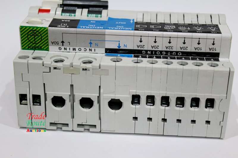 Schneider Electric VitaWatt - Multi output Residual circuit breaker 50A VTW50A230V1B