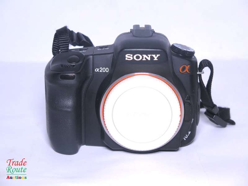 SONY ALPHA A200 DSLR PROFESSIONAL DIGITAL CAMERA BODY  [FOREIGN LANGUAGE MENU]