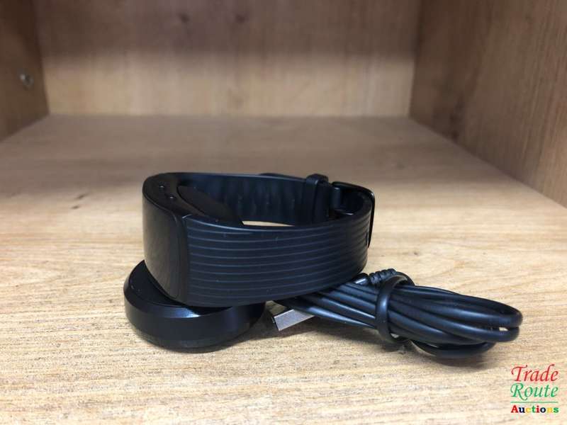 Samsung Gear Fit2 Pro Fitness Tracker Large SM-R365 GPS Sports Band
