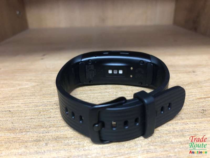 Samsung Gear Fit2 Pro Fitness Tracker Large SM-R365 GPS Sports Band