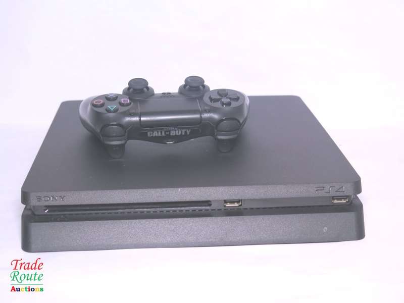Sony PS4 PlayStation 4 SLIM console CUH-2216A - Jet Black  *** SONY PS4 ***