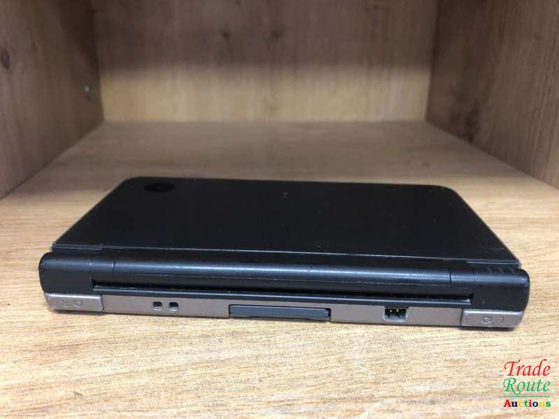 Nintendo DSi XL, Gaming Console