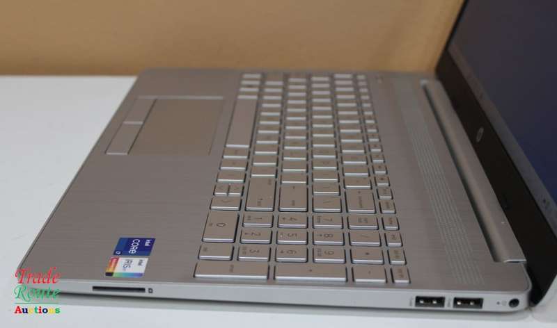 HP Laptop 15-dw3000ni i7-1165G7 11th Gen 8GB RAM 1TB HDD 15.6'' FHD Notebook