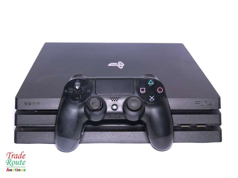 Sony Playstation 4 Console Pro 1TB [CUH-7016b] PS4 PRO + 1 Wireless Controller