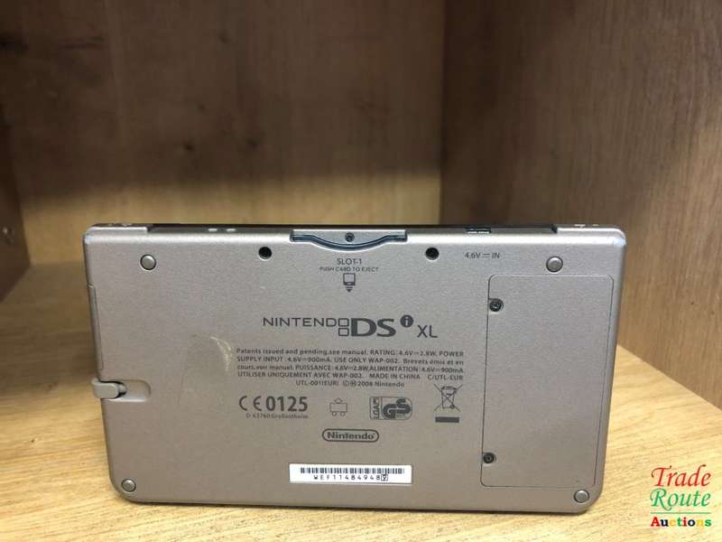 Nintendo DSi XL, Gaming Console - IN BOX