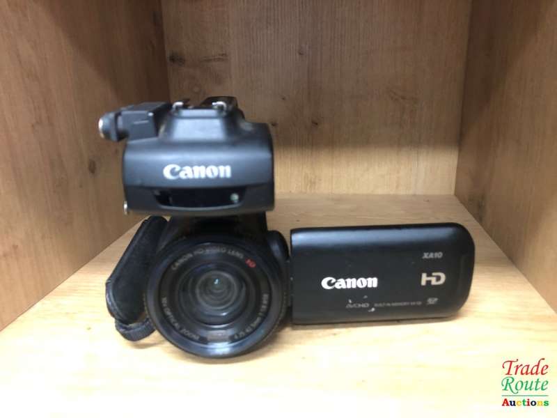 CANON XA10  AVCHD CAMCORDER - HD - BUILT IN MEMORY 64GB - CAMCORDER