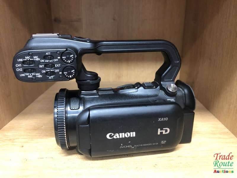 CANON XA10  AVCHD CAMCORDER - HD - BUILT IN MEMORY 64GB - CAMCORDER