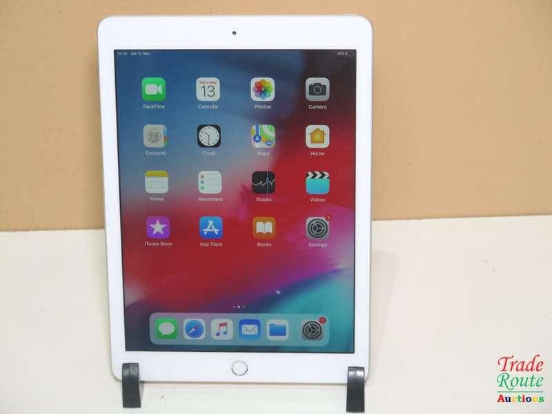 APPLE IPAD 9.7-inch 5th Gen | MP2G2HC/A | 32GB | WiFi | RETINA DISPLAY