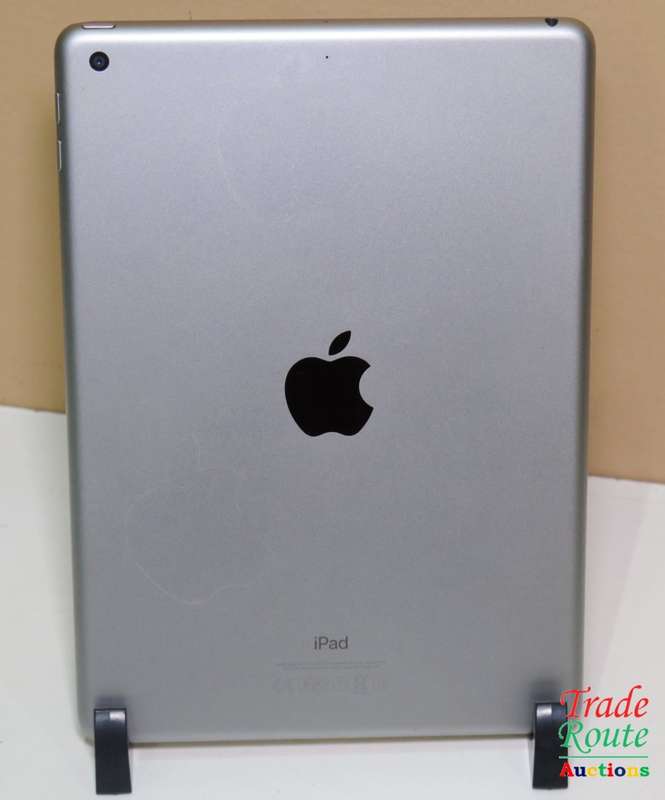 Apple iPad 5th Gen | MP2F2HC/A | WiFi | 32GB | SPACE GREY | A1822 RETINA 9.7 inch TouchScreen Tablet