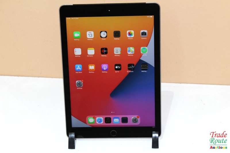 Apple iPad 6th Gen 2018 | MR6N2HC/A | WiFi + Cellular | 32GB | Space Grey | A1954 | RETINA