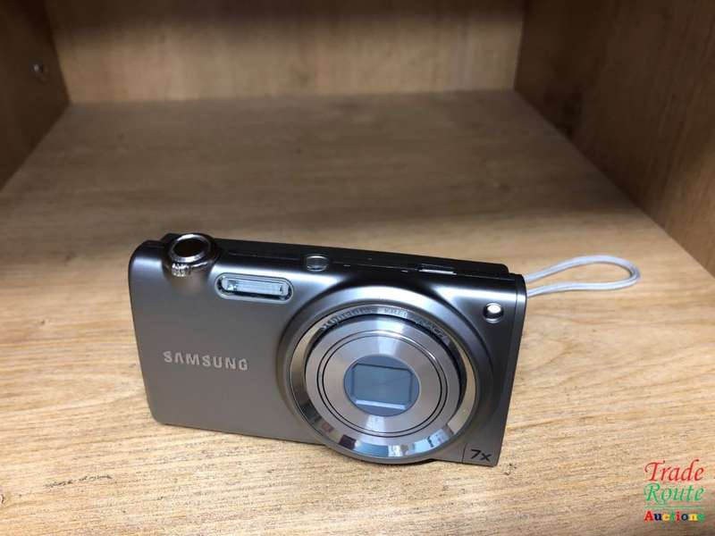 Samsung ST5500 Digital Camera -14MP II Dual image stabilization (OIS + DIS)II