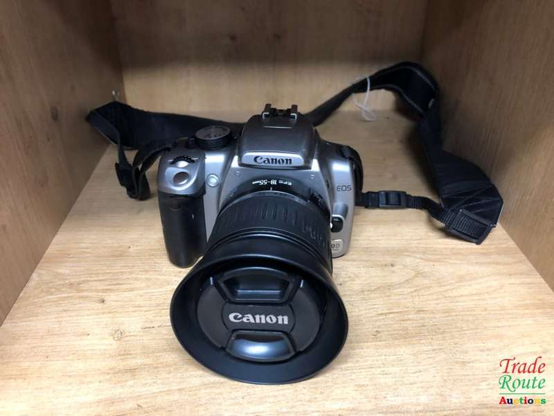 Canon EOS 350D Digital SLR camera (SILVER) WITH 18-55 mm ii LENS [ NO CHARGER ]