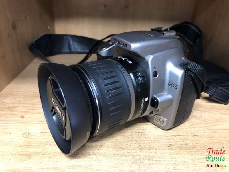 Canon EOS 350D Digital SLR camera (SILVER) WITH 18-55 mm ii LENS [ NO CHARGER ]